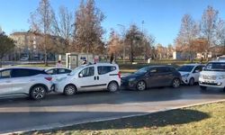 Elazığ’da buzlanma zincirleme kazaya neden oldu: 6 araç birbirine girdi