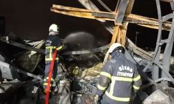 Fabrika yangını için Sivas’tan Kırıkkale’ye giden itfaiye ekipleri, söndürme çalışmalarına destek verdi