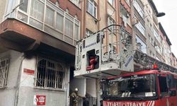 Fatih’te 4 katlı binanın temelinin çöktüğü iddiası: Salonun ortasında çukur oluştu