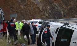 Fethiye’de yolcu minibüsü devrildi: 7 yaralı