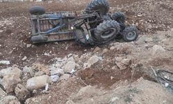 Gabar Dağı'nda traktör devrildi: 13 işçi yaralandı