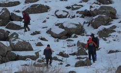 Hasan Dağı’na tırmanan 2 üniversite öğrencisi dağda mahsur kaldı
