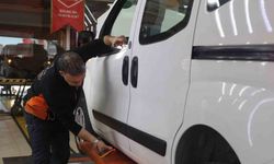 Hava yastıkları silikonlu, 11 değişik parçayla toplanan otomobil pes dedirtti