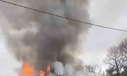 Kastamonu’da 2 katlı ev alev alev yandı