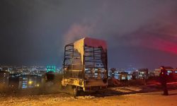 Niğde’de park halindeki kamyonette yangın çıktı