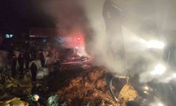 Samanlıkta çıkan yangın bitişikteki ağıla sıçramadan söndürüldü