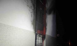 Tahliye edilen okulda çıkan yangın panikletti