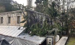 Tarihi Sultanahmet Camisinin altındaki çarşıda yangın çıktı