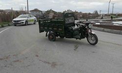 Tavşanlı’da elektrikli motosiklet devrildi: 4 yaralı