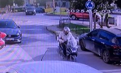 Üsküdar’da börekçiye dalan İETT otobüsünün o anları kamerada