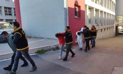 Vurup hastaneye götürdükleri genç öldü, kaçan katil ile arkadaşları yakalanıp tutuklandı