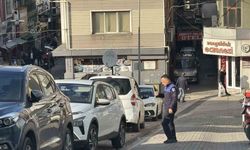 Zabıtadan kaldırım işgali yapan sürücülere ceza