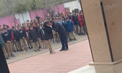 Bursa’da öğrencisini herkesin içinde darp eden okul müdürü görevden uzaklaştırıldı