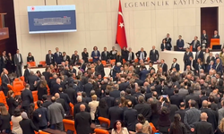 Meclis'te gerdin anlar! Oturuma ara verildi