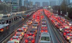 İstanbul'da trafik yoğunluğu yüzde 90'a çıktı