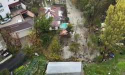 Rögar taştı, caddeyi su bastı