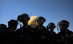 İsrailliler, Mescid-i Aksa'ya baskın düzenledi