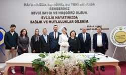 Başkan Erkan Aydın yılın son nikahını kıydı