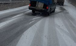 Bursa–Orhaneli yolu kar yağışı nedeniyle ulaşıma kapandı