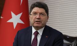 Bakan Tunç, hakim ve savcı yardımcılığı sınavına girecek adaylara başarılar diledi