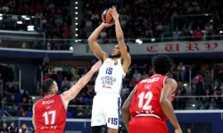 Anadolu Efes, Olimpia Milano'ya kaybetti