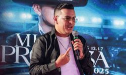 Ünlü şarkıcı uçak kazasında öldü!