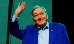 Ünlü yazar hayatını kaybetti