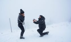 Uludağ'da yılın son ve ilk romantik sürprizleri: Karlar altında iki "Evet"