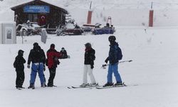 Uludağ'da kar kalınlığı 95 santimetreye ulaştı