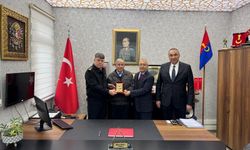 Bursalı çiftçi 70 milyonluk mal varlığını jandarmaya bağışladı