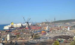 Aliağa Gemi Söküm Bölgesi'nde iş kazası: 1 işçi hayatını kaybetti