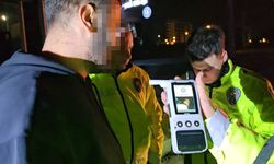 Bursa'da alkollü sürücü kaza yaptı: Eşimle kavga ettik, direksiyonu kırdı