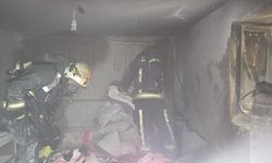 Antalya'da binanın bodrum katı çıkan yangında küle döndü