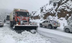 Antalya'da kar yağışı başladı, Alacabel beyaza büründü