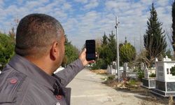 Babasının mezarındaki çiçekleri söküp uyuşturucu sakladılar