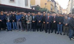 Bağcılar'da karbonmonoksit gazından zehirlenerek ölen 3 kişi son yolculuklarına uğurlandı