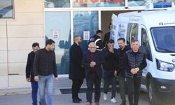 Başından vurulmuş halde eşi tarafından hastaneye götürülen kadın hayatını kaybetti