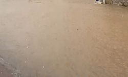 Bozcaada'da sokaklar göle döndü