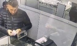Bursa'da sahte altın vurgunu: Kuyumcuları dolandırdılar, kameralara yakalandılar
