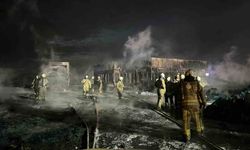 Büyükçekmece'de depoda çıkan yangın söndürüldü