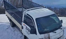 Buzlu yolda kayan araç tarlaya uçtu; 1 yaralı