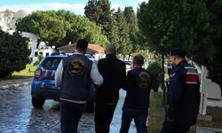 Çanakkale'de 15 yıl hapis cezası ile aranan şahıs saklandığı evde yakalandı
