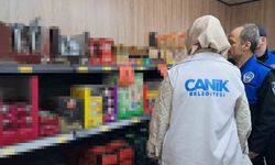 Canik zabıtasından marketlere denetim