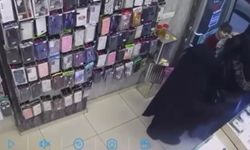 Çocuğunu ameliyat ettirmek için bozdurmaya çalıştığı altınlar çalındı, imdadına polis yetişti