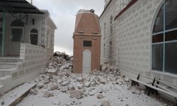 Fırtına Selendi'de yıkıma neden oldu