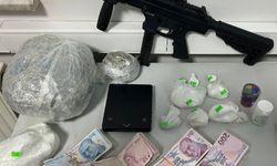 Hapis cezası ile aranan şahıs hobi bahçesinde uyuşturucu ile yakalandı