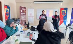 Muş'ta kadınlara yönelik KADES bilgilendirmesi
