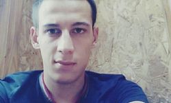 Otomobil tıra arkadan çarptı: 2 ölü, 1 yaralı