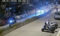 Otomobilin çarptığı motosikletli ve yolcusu metrelerce savruldu