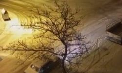 Polatlı'da kar yağışı yolları buz pistine çevirdi